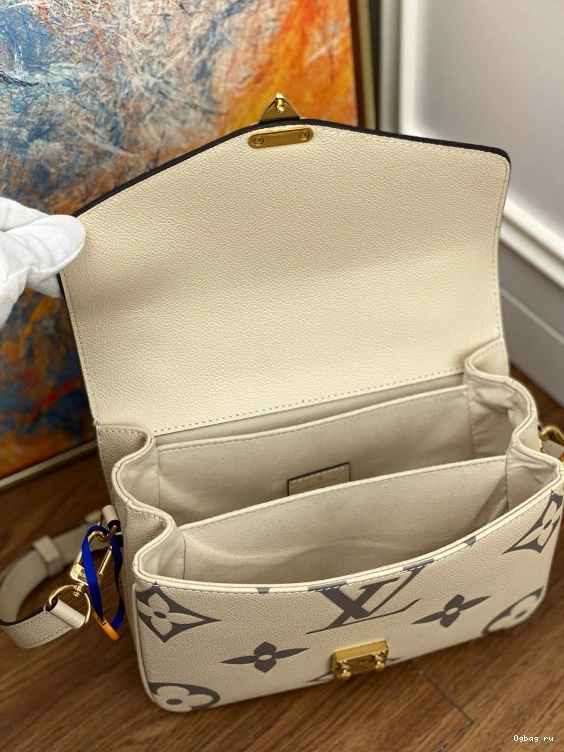 LOUIS MÉTIS POCHETTE VUITTON 0825